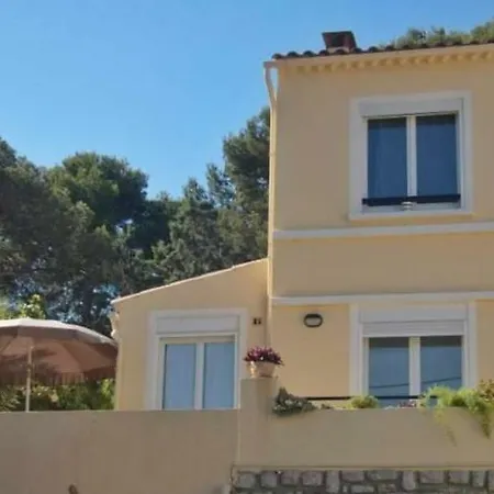 Apartment Meuble St.elme - Sur La Plage Des Sablettes